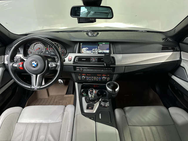 BMW M5 (F10) M5 Sedan - автомобили, коли, обяви за нови и употребявани 6