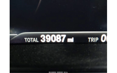 BMW M5 XDRIVE bowers & wilkins Видео на двигател Carfax - автомобили, коли, обяви за нови и употребявани 10