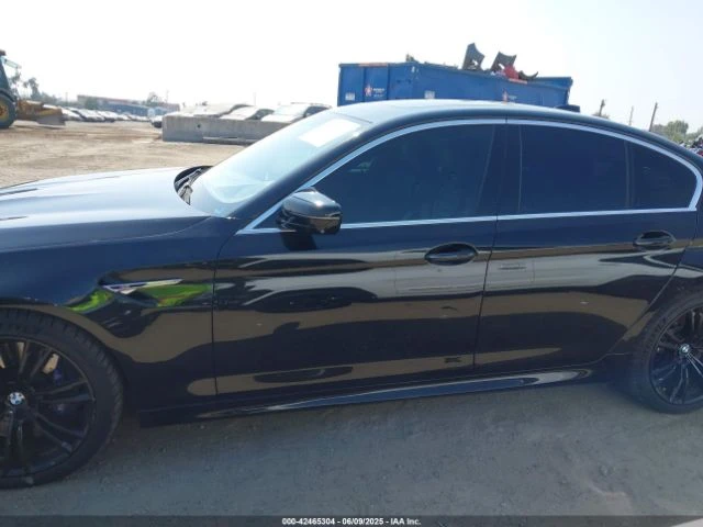 BMW M5 XDRIVE bowers & wilkins Видео на двигател Carfax - автомобили, коли, обяви за нови и употребявани 1