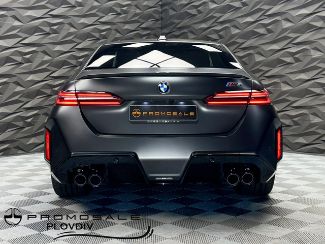 BMW M5 G90 Ceramic* B&W* Carbon* Ultimate Package - автомобили, коли, обяви за нови и употребявани 3
