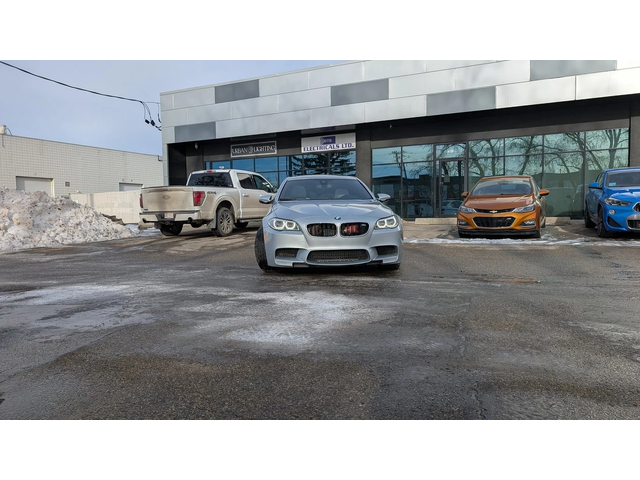 BMW M5 * 4dr Sdn * CARFAX * ЦЕНА ДО БГ - автомобили, коли, обяви за нови и употребявани 3