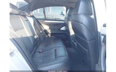 BMW M5 - автомобили, коли, обяви за нови и употребявани 11