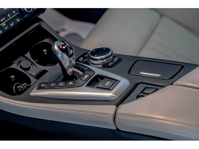 BMW M5 4.4 V8/Камера/Harman Kardon/Обдухване/Карбон/Soft Close - автомобили, коли, обяви за нови и употребявани 12