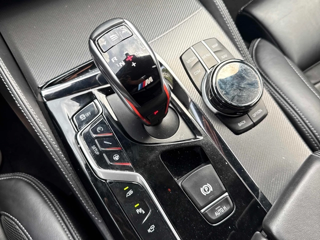 BMW M5 Competition/Bowers&Wilkins/Distronic/360/Обдухване - автомобили, коли, обяви за нови и употребявани 11