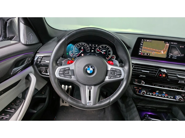 BMW M5 - автомобили, коли, обяви за нови и употребявани 12