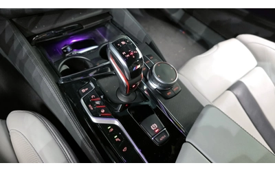 BMW M5 - автомобили, коли, обяви за нови и употребявани 8