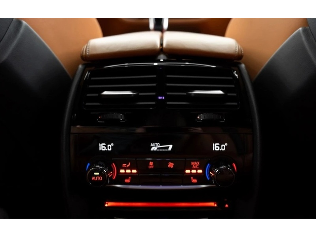 BMW M5 M5 4.4. xDrive - автомобили, коли, обяви за нови и употребявани 6