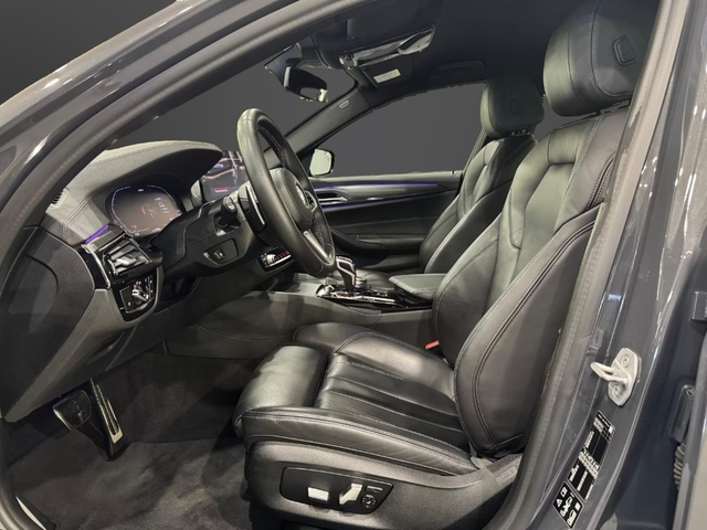 BMW M5 M5 4.4 xDrive - автомобили, коли, обяви за нови и употребявани 11