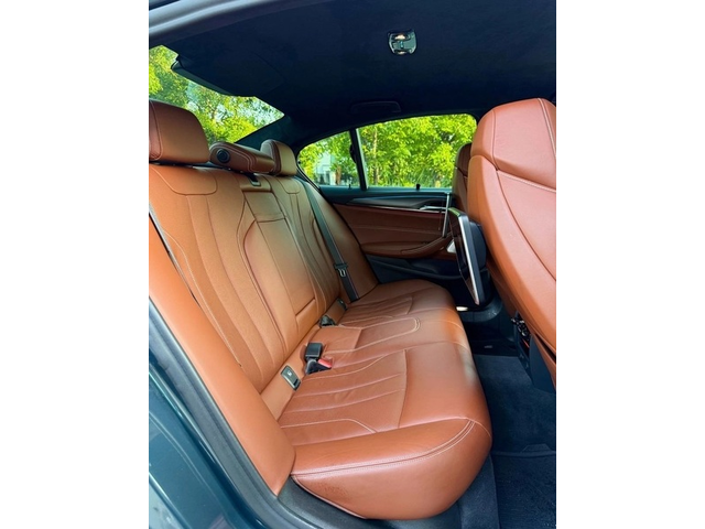 BMW M5 M5 Competition xDrive  - автомобили, коли, обяви за нови и употребявани 12