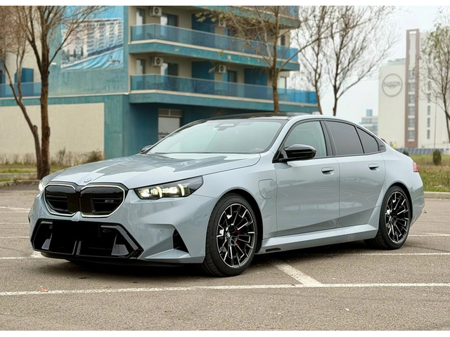 BMW М5 М5 xDrive  - автомобили, коли, обяви за нови и употребявани 0