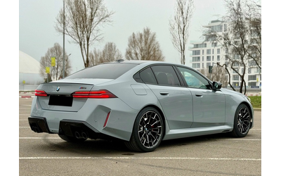 bmw-m5-m5-xdrive - 1