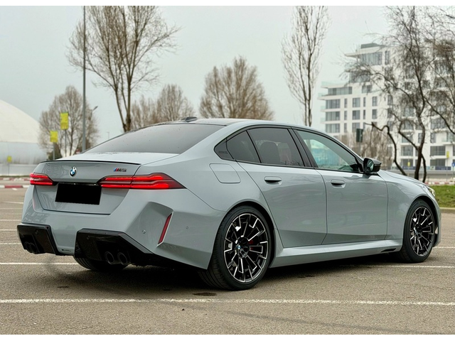 BMW М5 М5 xDrive  - автомобили, коли, обяви за нови и употребявани 1