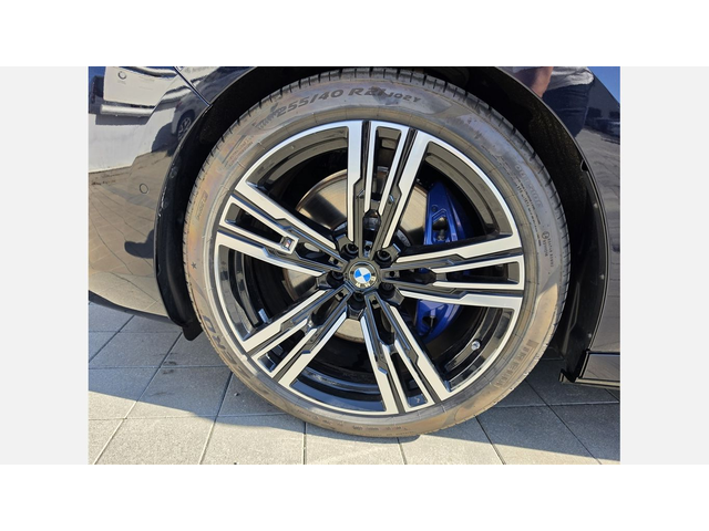 BMW M760e xDrive - автомобили, коли, обяви за нови и употребявани 4