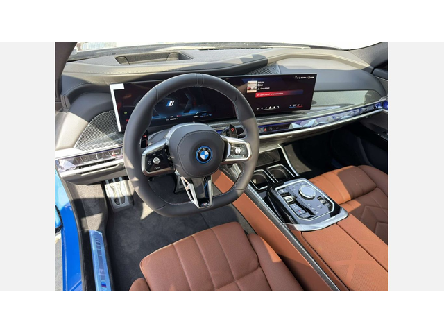 BMW M760e xDrive Седан - автомобили, коли, обяви за нови и употребявани 5