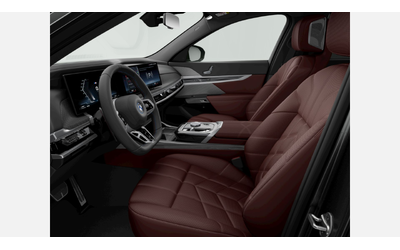 BMW M760e xDrive Sedan - автомобили, коли, обяви за нови и употребявани 6