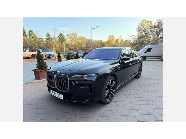 BMW M760e xDrive Седан - автомобили, коли, обяви за нови и употребявани 0