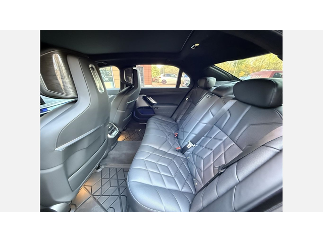 BMW M760e xDrive Седан - автомобили, коли, обяви за нови и употребявани 11