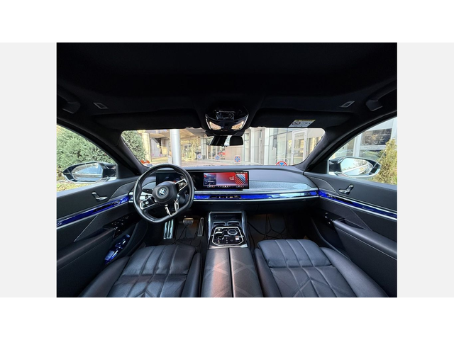BMW M760e xDrive Седан - автомобили, коли, обяви за нови и употребявани 12