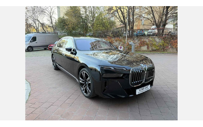 bmw-m760e-xdrive-sedan - 2