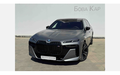 bmw-m760e-xdrive-sedan - 0