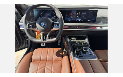 BMW M760e xDrive Sedan - автомобили, коли, обяви за нови и употребявани 11