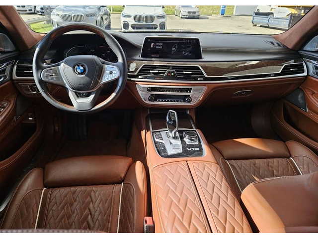 BMW M760Li M760Li xDrive - автомобили, коли, обяви за нови и употребявани 9