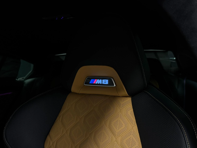 BMW M8 Competition Akrapovic* B&W* 360* Carbon - автомобили, коли, обяви за нови и употребявани 13