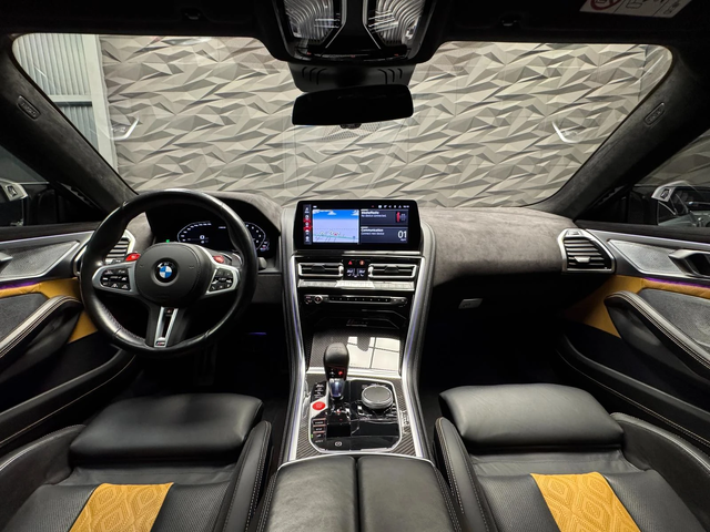 BMW M8 Competition Akrapovic* B&W* 360* Carbon - автомобили, коли, обяви за нови и употребявани 4