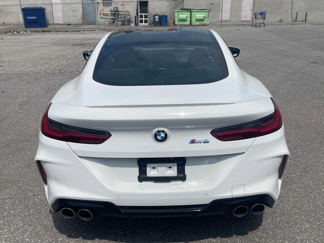 BMW M8 CARBON* ПОДГРЕВ* ОБДУХВАНЕ* HARMAN KARDON* HUD* - автомобили, коли, обяви за нови и употребявани 3