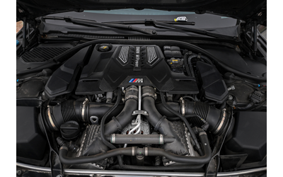 BMW M8 Carbon - автомобили, коли, обяви за нови и употребявани 9