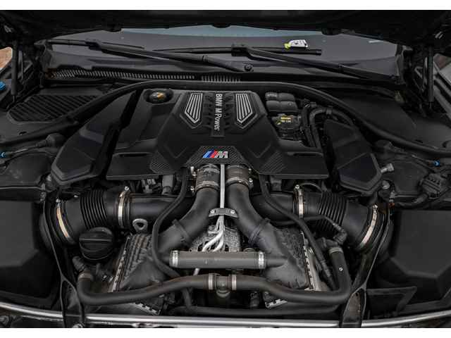 BMW M8 Carbon - автомобили, коли, обяви за нови и употребявани 9