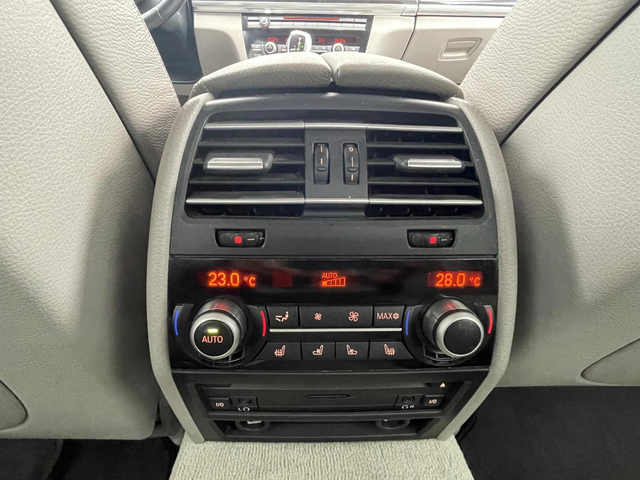 BMW Серия 7 750i (408 кс) Steptronic - автомобили, коли, обяви за нови и употребявани 14
