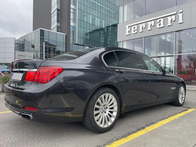 BMW Серия 7 750i (408 кс) Steptronic - автомобили, коли, обяви за нови и употребявани 5