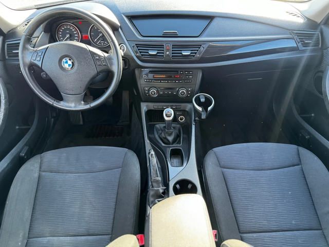 BMW X1 X-Drive/2.0D/Xenon - автомобили, коли, обяви за нови и употребявани 8