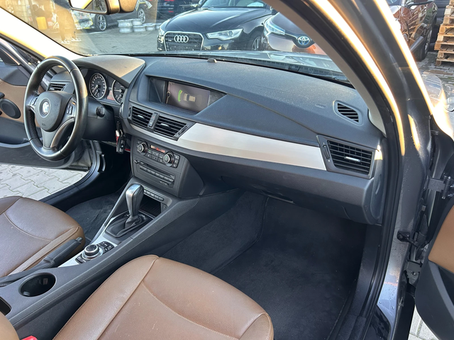 BMW X1 2.3XDRIVE AVTOMAT/PANPRAMA/KOJA/NAVI EURO 5 - автомобили, коли, обяви за нови и употребявани 9