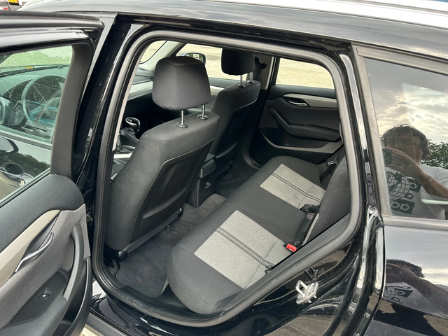 BMW X1 2.0 d - автомобили, коли, обяви за нови и употребявани 9