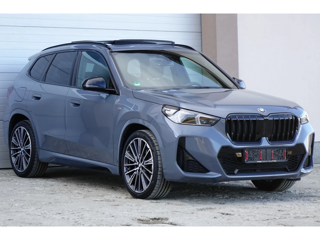 BMW X1 M SPORT PRO* INDIVIDUAL* XDRIVE* LED LIGHTS* PANO* - автомобили, коли, обяви за нови и употребявани 3
