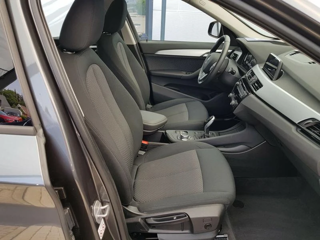 BMW X1 20d xDrive - автомобили, коли, обяви за нови и употребявани 8