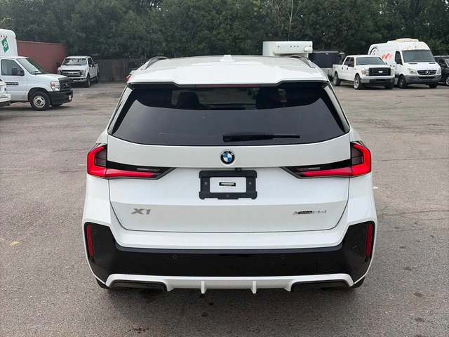 BMW X1 MPACK* HEADUP* 360* СЛ.ЛЕНТИ* М.ТОЧКА - автомобили, коли, обяви за нови и употребявани 4