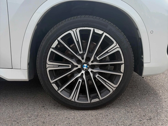 BMW X1 MPACK* HEADUP* 360* СЛ.ЛЕНТИ* М.ТОЧКА - автомобили, коли, обяви за нови и употребявани 5