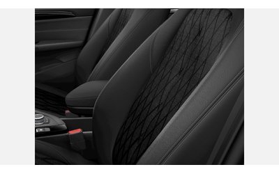 BMW X1 xDrive18d - автомобили, коли, обяви за нови и употребявани 8