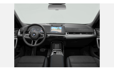 BMW X1 xDrive20d - автомобили, коли, обяви за нови и употребявани 9