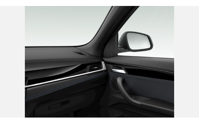 BMW X1 xDrive20d - автомобили, коли, обяви за нови и употребявани 10