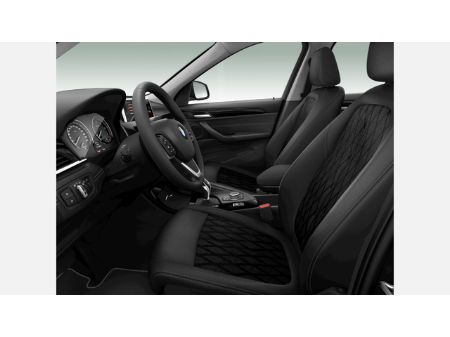 BMW X1 xDrive20d - автомобили, коли, обяви за нови и употребявани 7