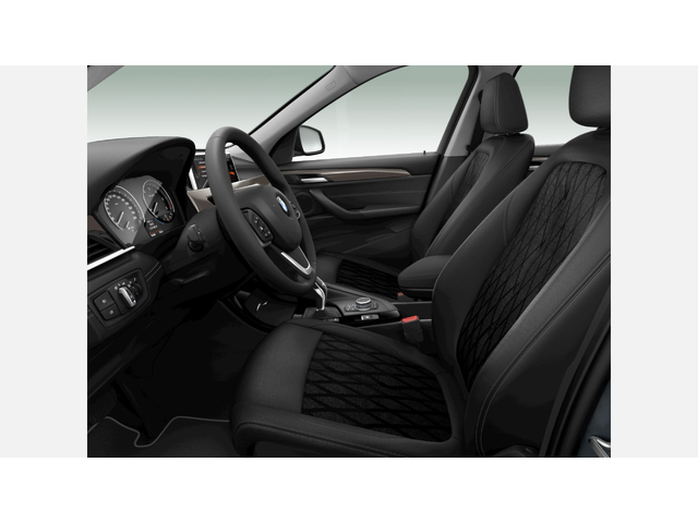 BMW X1 xDrive20d - автомобили, коли, обяви за нови и употребявани 7