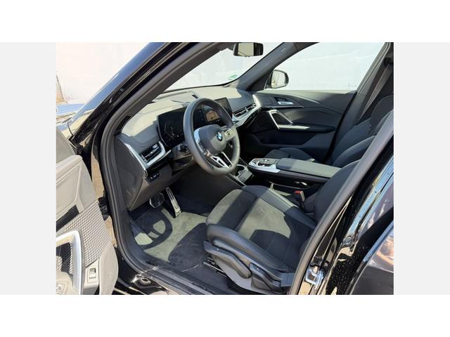 BMW X1 xDrive23d - автомобили, коли, обяви за нови и употребявани 7