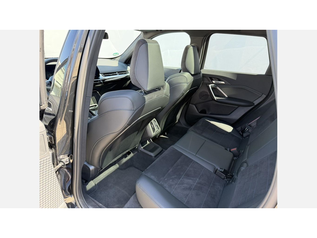 BMW X1 xDrive23d - автомобили, коли, обяви за нови и употребявани 9