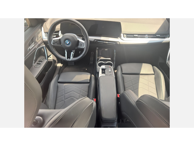 BMW X1 xDrive30e - автомобили, коли, обяви за нови и употребявани 6