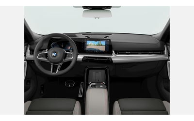 BMW X2 sDrive20i - автомобили, коли, обяви за нови и употребявани 9