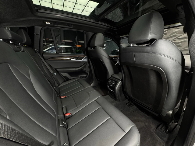 BMW X3 xDrive30i Подгрев* Камера* Navi* Ел. седалки - автомобили, коли, обяви за нови и употребявани 8